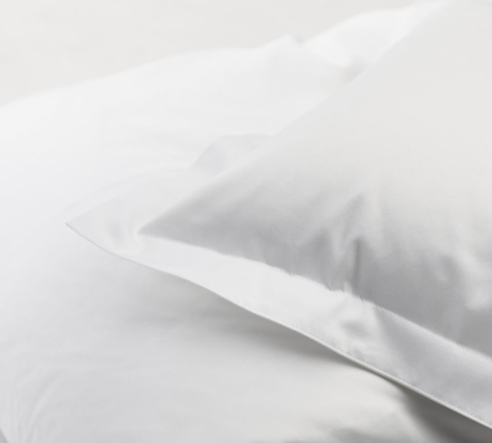 DUX bed linen satin plain white
