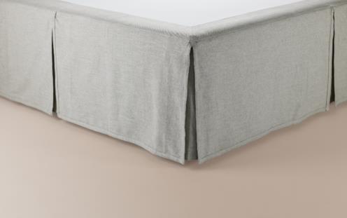 Margo bedskirt  ruskin 10 quill